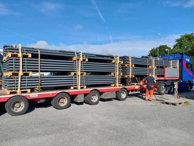 Prefabrikkerte sprinklerrør klare for transport
